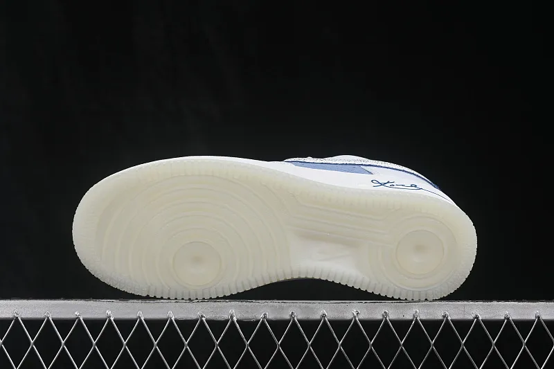 All categories Nk Air Force 1 Air Force series Nk Air Force 1 Low Air Force low-top Nike Air Force 1'07 Low Air Force 1 low-top casual sneakers IM0583-400